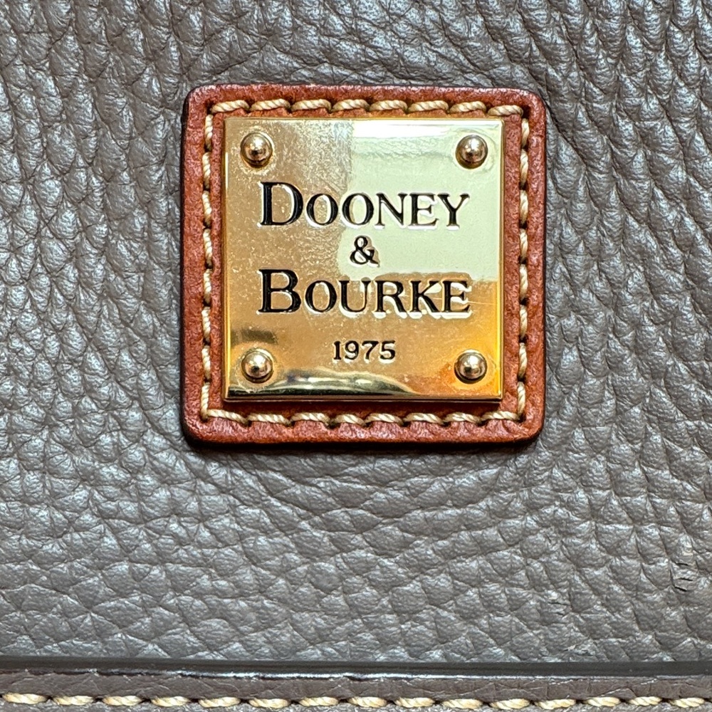 Dooney & Bourke Grey Pebble Grain Leather Tote brown straps w/zipper - Picture 2 of 14